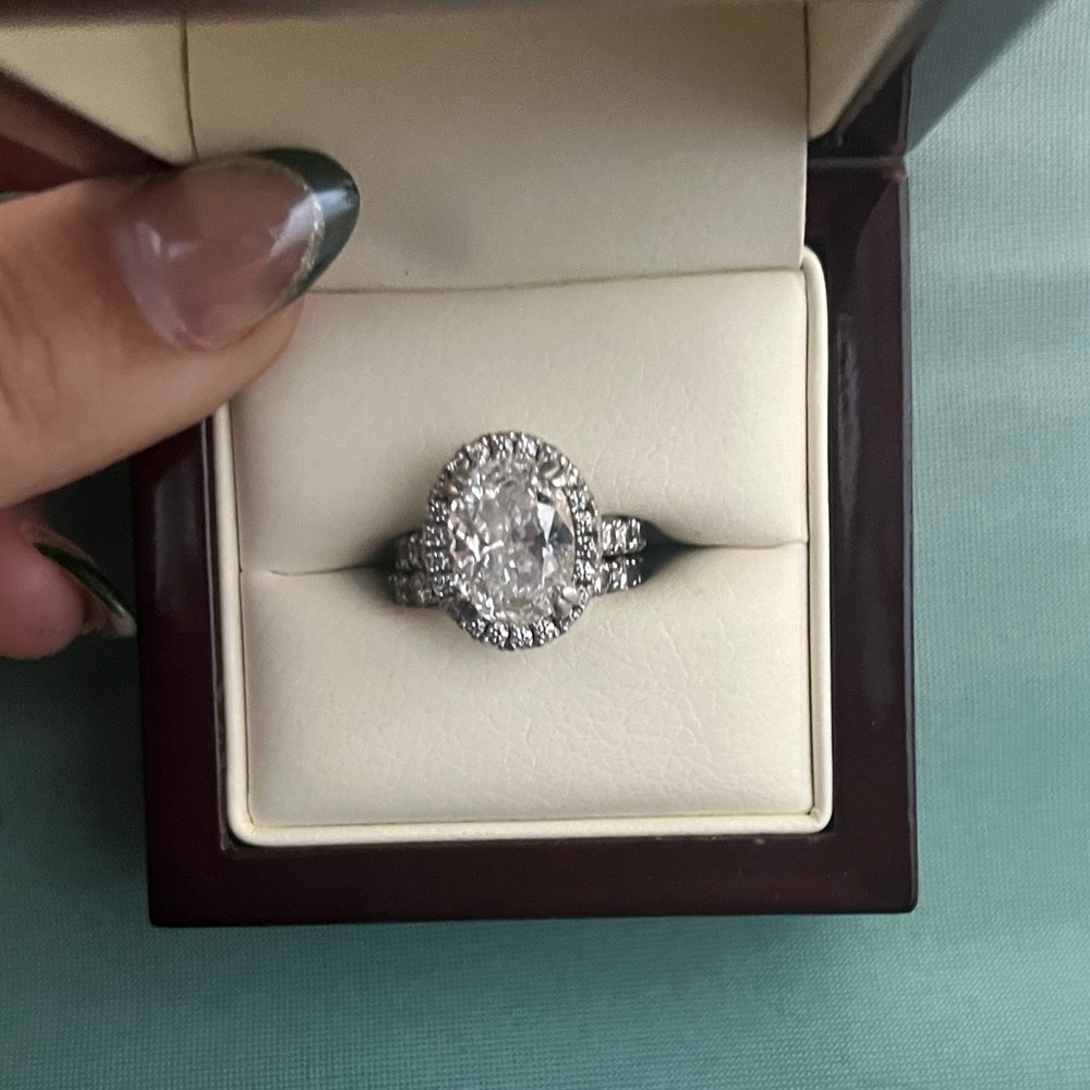 ENGAGEMENT RING and WEDDING BAND - Picture 2 of 3